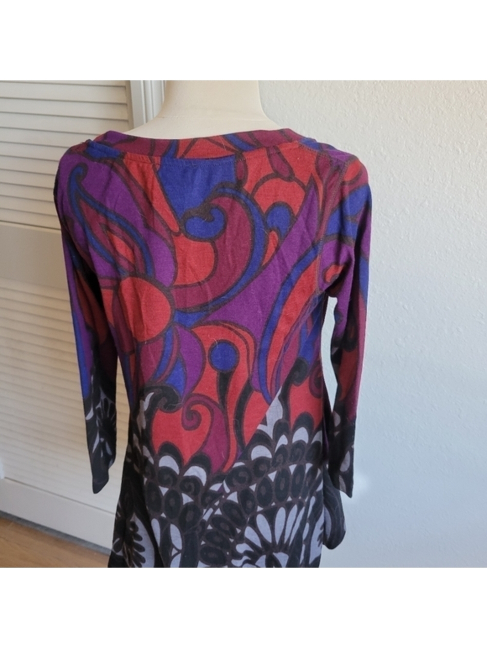 Premise Paisley Border Purple Sharkbite Top Size S - Picture 4 of 6
